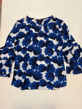 Banana Republic Blue and White Floral Ruffle-Sleeve Blouse
